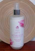 Latte Detergente con Acqua di Rosa Damascena