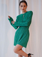 Abiti a trapezio Abito a tubino verde casual con collo gioiello a maniche lunghe