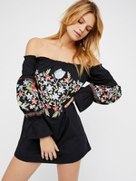 Boho Dress Off-spalla Nero ricamato Bohemian Gypsy Beach Vacation manica lunga primavera estate abito a trapezio corto per le donne