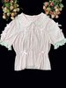 Camicette Sweet Lolita Camicia Lolita in pizzo rosa tenue con maniche corte e volant in pizzo