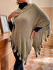 Capispalla caldo da donna Poncho Khaki Pom Poms Cape