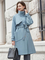 Cappotto da donna con colletto rovesciato allacciato chic irregolare in lana blu cielo chiaro
