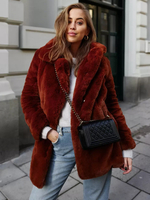 Cappotto in pelliccia sintetica con revers a lancia invernale elegante ecologico lungo per donna 2025