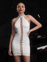 Mini abito aderente con scollo allamericana e decorazioni in strass per club 2025