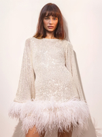 Mini abito bianco con piume e paillettes senza schienale abiti da festa di compleanno