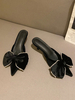 Muli da donna Fiocchi Tacco gattino Punta a punta Slip on Black Satin Mules