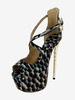 Sandali sexy con tacco alto Punta aperta in pelle PU nera 2 "Dettagli in metallo Scarpe sexy da 55".