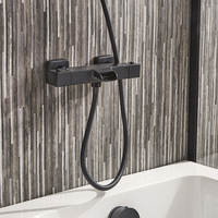 Miscelatore Quadrato Termostatico a Barra con Erogatore per Vasca - Nero - Tolima