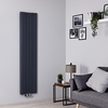 Radiatore di Design Verticale in Alluminio Antracite - 1600 x 370mm - 966W - Aloa
