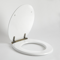 Sedile WC Tradizionale Bianco con Chiusura Rallentata con Cerniere Oro Spazzolato - Richmond